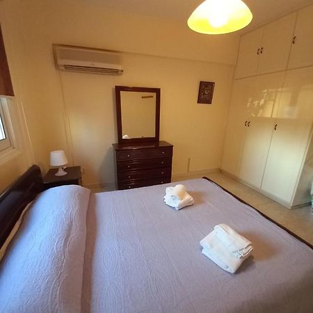 2 bedroom apartment near Finikoudes Larnaca Exteriör bild
