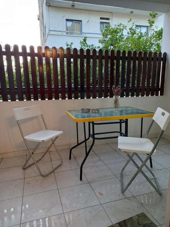 2 bedroom apartment near Finikoudes Larnaca Exteriör bild