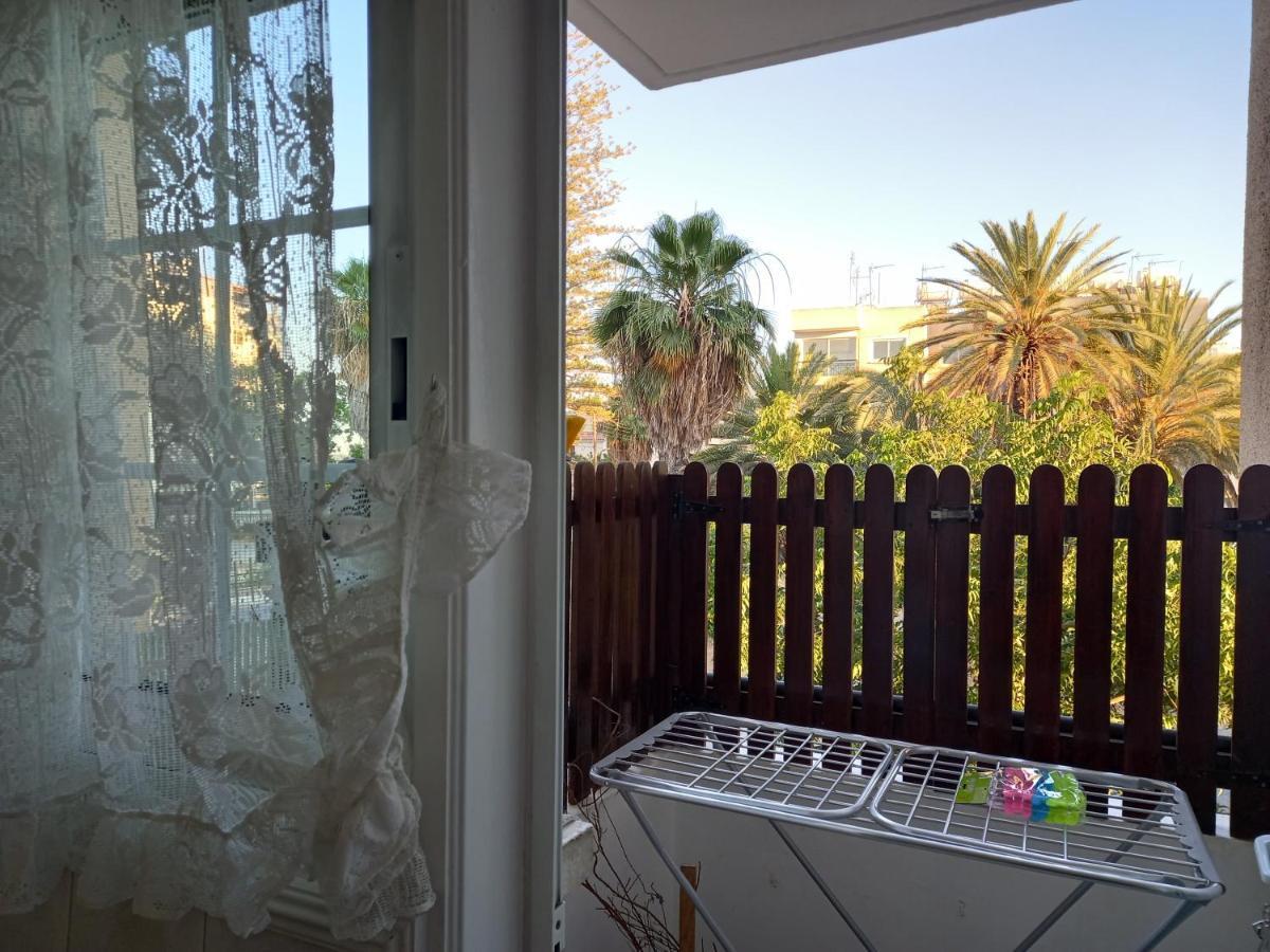 2 bedroom apartment near Finikoudes Larnaca Exteriör bild