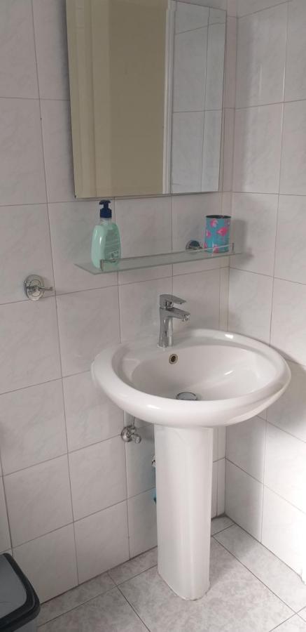 2 bedroom apartment near Finikoudes Larnaca Exteriör bild
